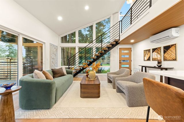 15505 62nd Place NE, Kenmore, WA 98028