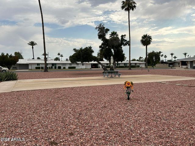 10362 W OAKMONT Drive, Sun City, AZ 85351