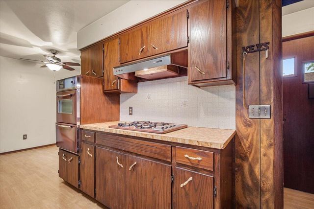 227 Hine AVENUE, Waukesha, WI 53188