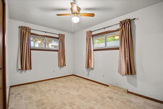 227 Hine AVENUE, Waukesha, WI 53188