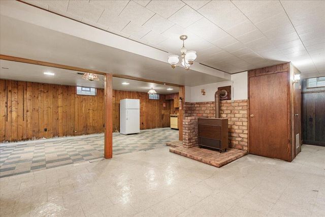 227 Hine AVENUE, Waukesha, WI 53188