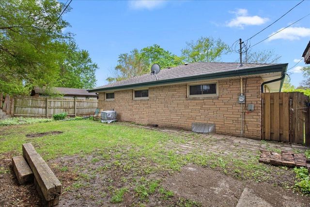227 Hine AVENUE, Waukesha, WI 53188