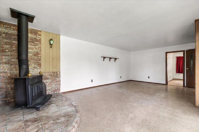 227 Hine AVENUE, Waukesha, WI 53188