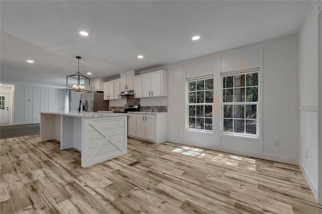 122 HDR Drive, Maysville, GA 30558