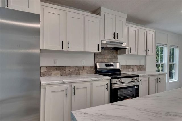 122 HDR Drive, Maysville, GA 30558