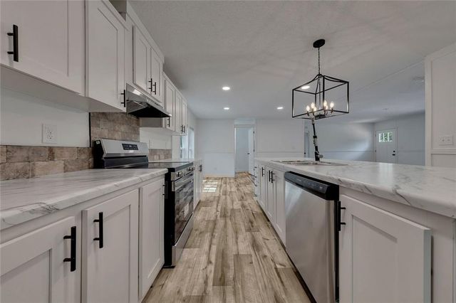122 HDR Drive, Maysville, GA 30558