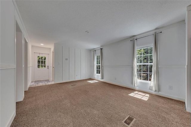 122 HDR Drive, Maysville, GA 30558