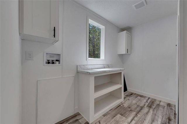 122 HDR Drive, Maysville, GA 30558
