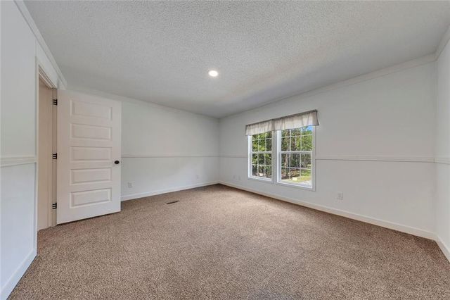 122 HDR Drive, Maysville, GA 30558