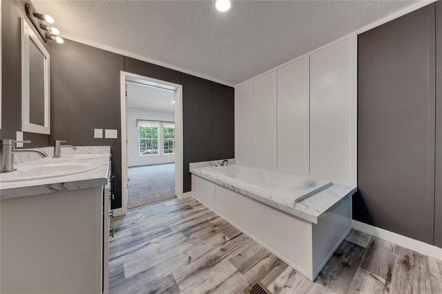 122 HDR Drive, Maysville, GA 30558