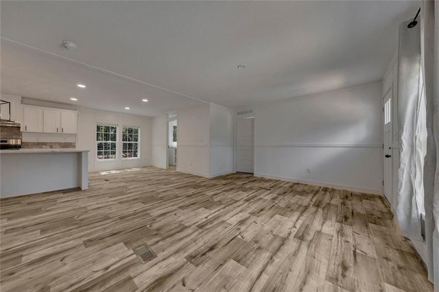 122 HDR Drive, Maysville, GA 30558