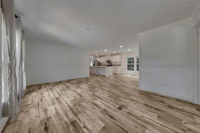 122 HDR Drive, Maysville, GA 30558