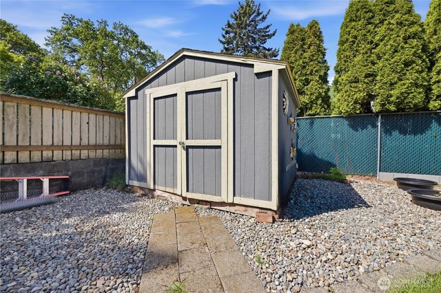 8414 Leona Way SW, Lakewood, WA 98499