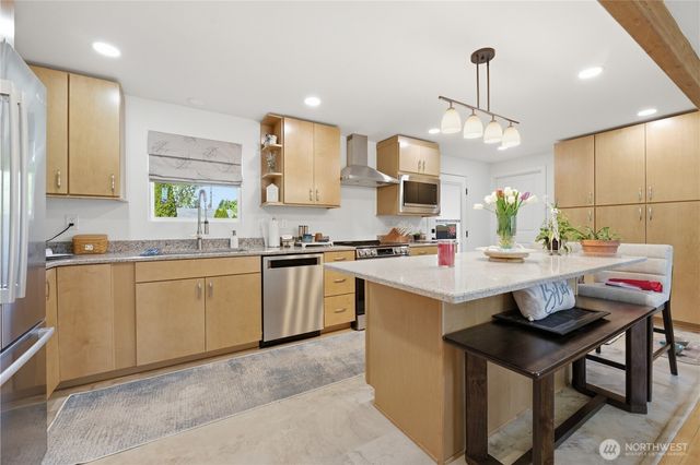 8414 Leona Way SW, Lakewood, WA 98499