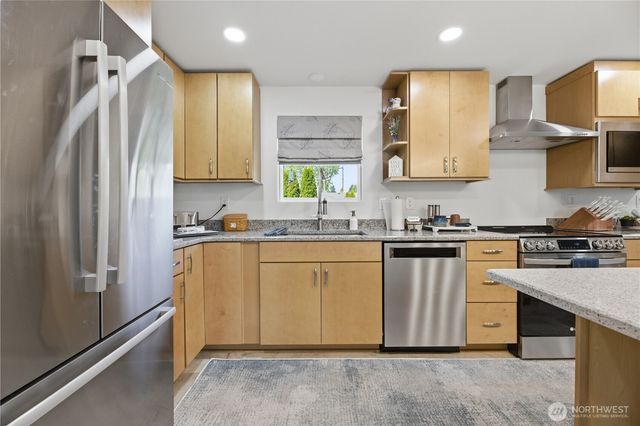 8414 Leona Way SW, Lakewood, WA 98499
