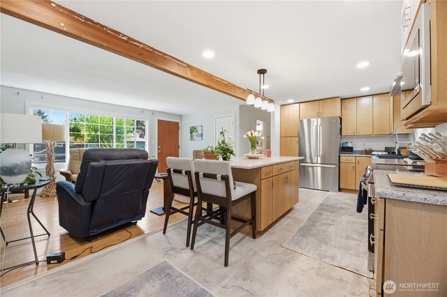 8414 Leona Way SW, Lakewood, WA 98499