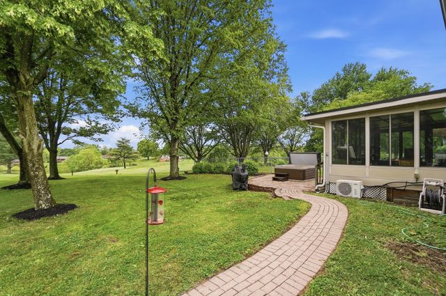 1423 Boone Aire Road, Florence, KY 41042