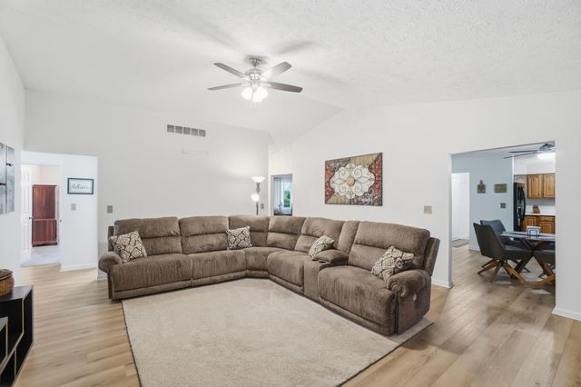 1423 Boone Aire Road, Florence, KY 41042