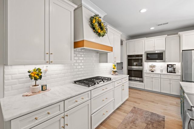 215 PIERPONT CT, Piperton, TN 38017