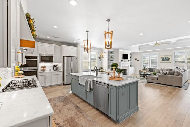 215 PIERPONT CT, Piperton, TN 38017