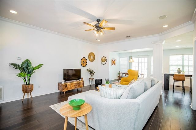 11 Valley View Circle, Bentonville, AR 72712
