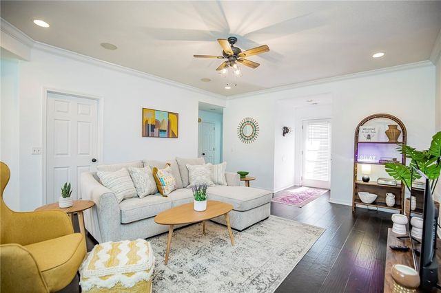 11 Valley View Circle, Bentonville, AR 72712