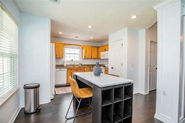 11 Valley View Circle, Bentonville, AR 72712