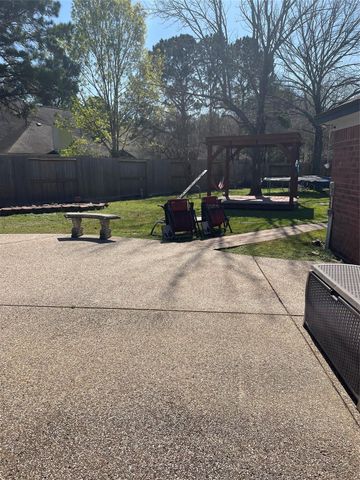 7818 Clover Knoll Court, Houston, TX 77095