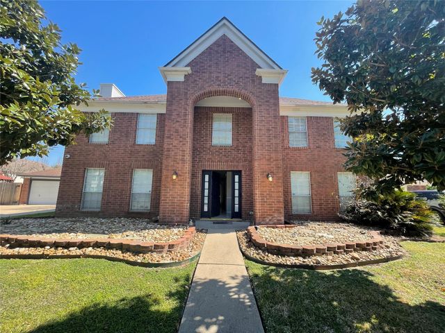 7818 Clover Knoll Court, Houston, TX 77095