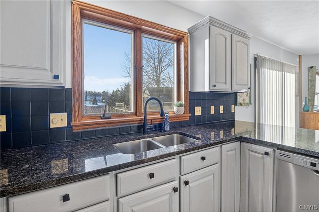 309 Bobs Brae, Whitestown, NY 13492