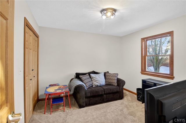 309 Bobs Brae, Whitestown, NY 13492