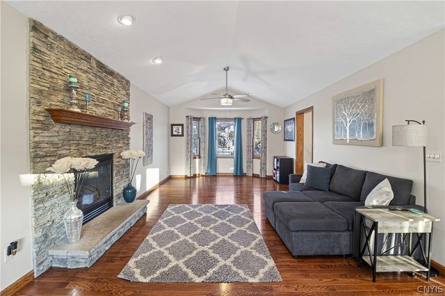 309 Bobs Brae, Whitestown, NY 13492