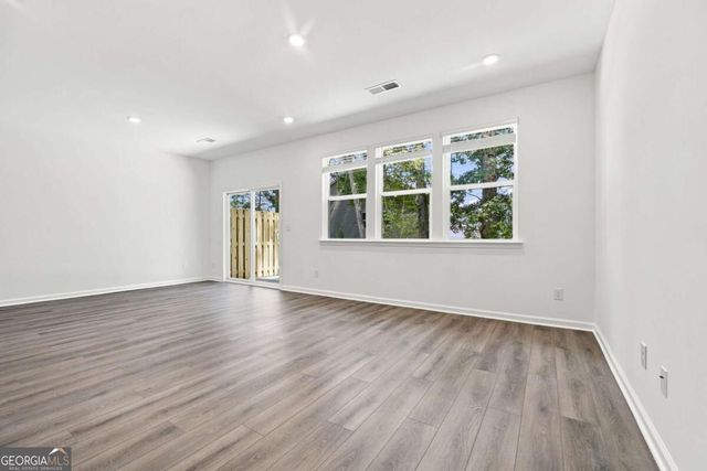 877 Rainwater Trace, Lawrenceville, GA 30044