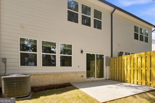 877 Rainwater Trace, Lawrenceville, GA 30044