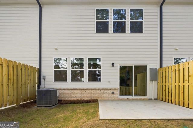 877 Rainwater Trace, Lawrenceville, GA 30044