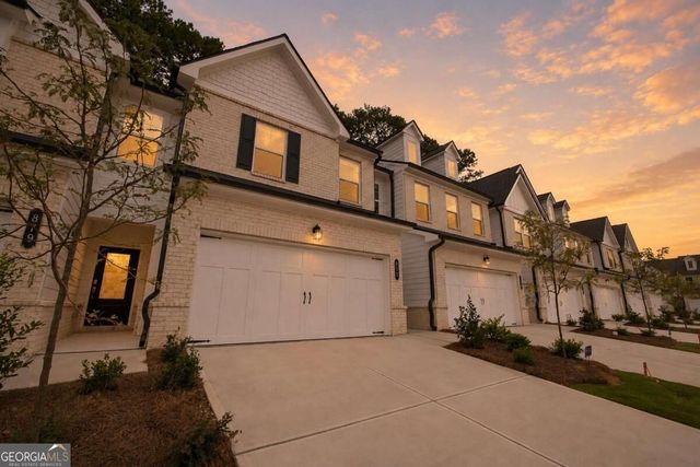 877 Rainwater Trace, Lawrenceville, GA 30044