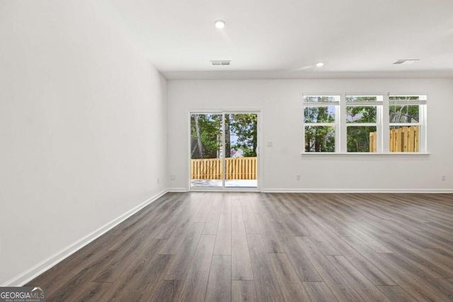 877 Rainwater Trace, Lawrenceville, GA 30044