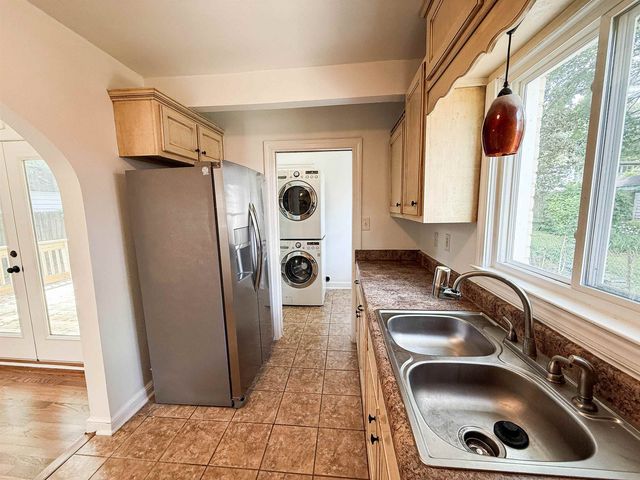 355 LUNDEE PL, Memphis, TN 38111