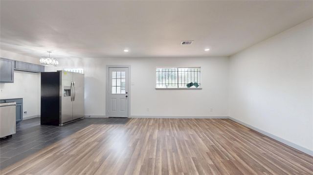 4214 Knotty Oaks Trail, Houston, TX 77045