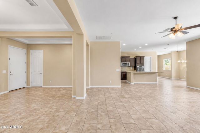 2827 E MUIRFIELD Street, Gilbert, AZ 85298
