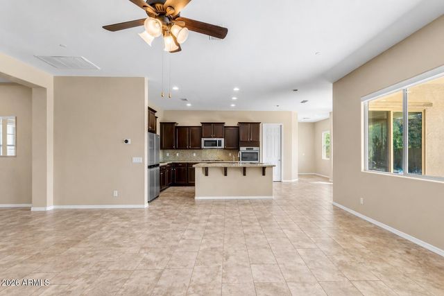 2827 E MUIRFIELD Street, Gilbert, AZ 85298