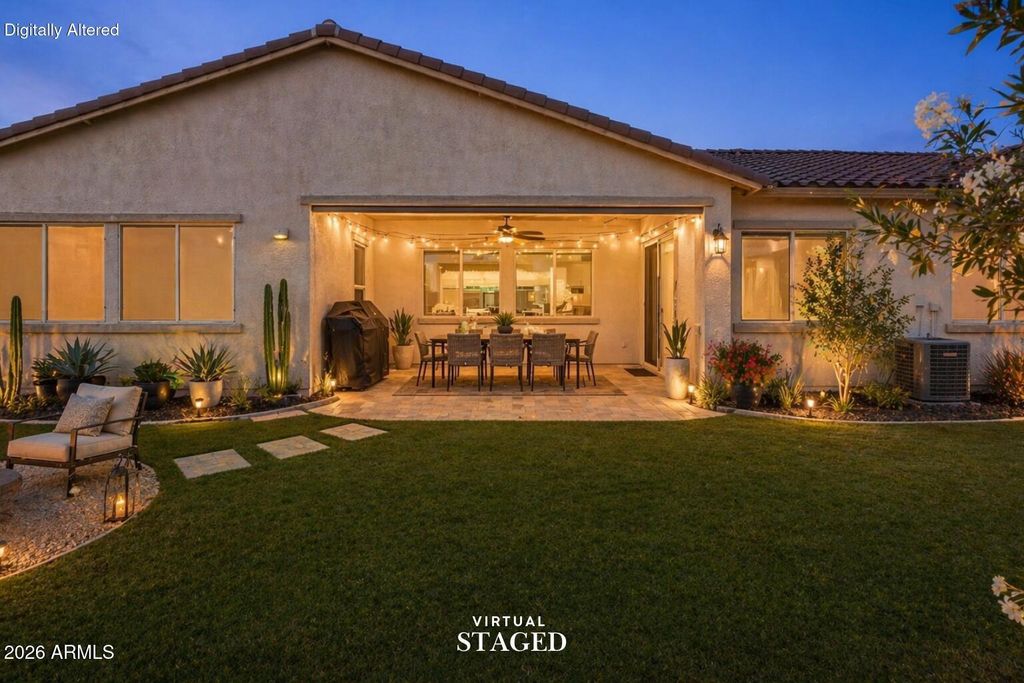 Image 44 of property listing at 2827 E MUIRFIELD Street, Gilbert, AZ 85298