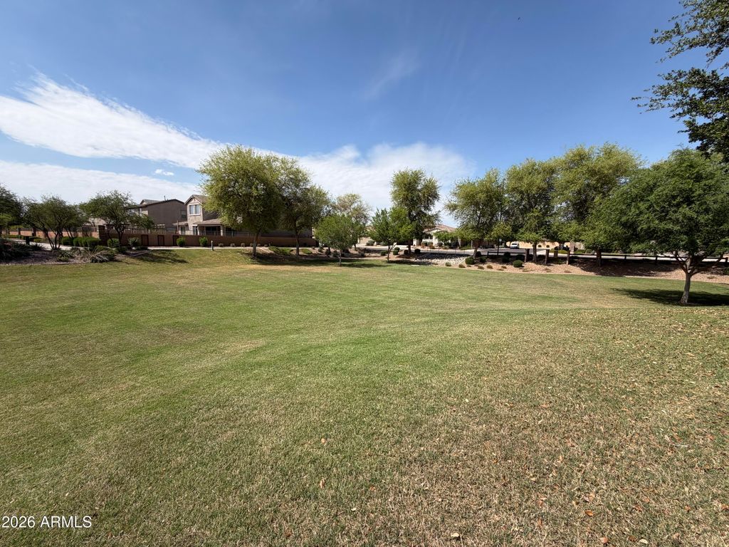 Image 49 of property listing at 2827 E MUIRFIELD Street, Gilbert, AZ 85298