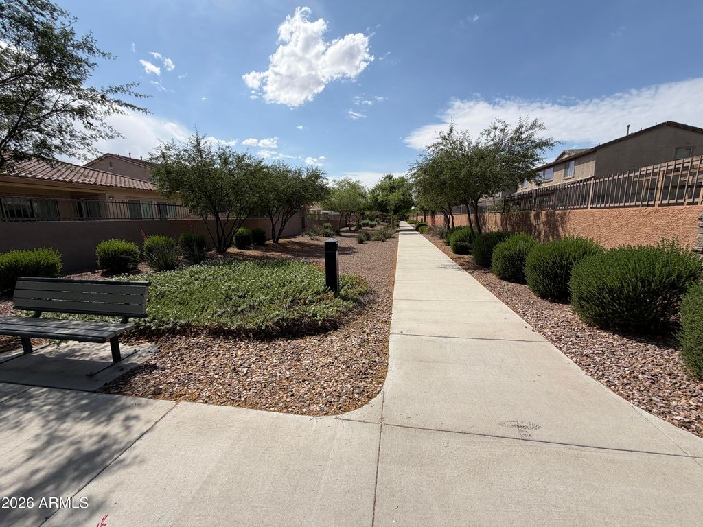 Image 50 of property listing at 2827 E MUIRFIELD Street, Gilbert, AZ 85298