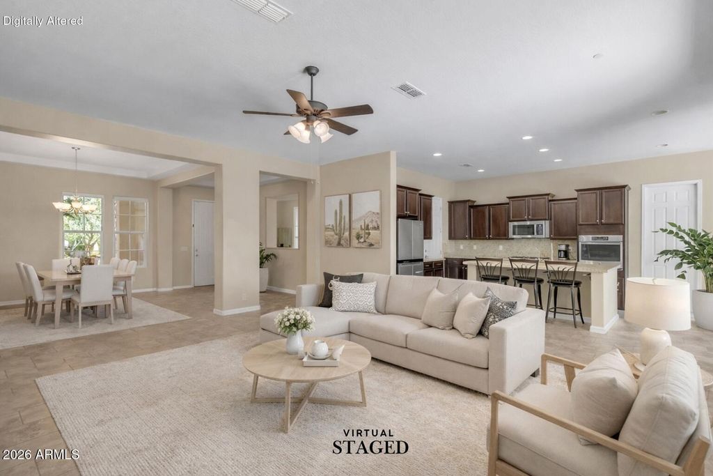 Image 6 of property listing at 2827 E MUIRFIELD Street, Gilbert, AZ 85298