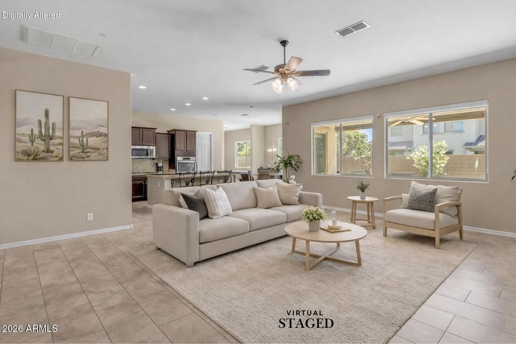 Image 9 of property listing at 2827 E MUIRFIELD Street, Gilbert, AZ 85298