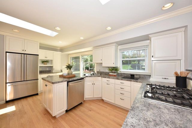 12475 Elmhurst PARKWAY, Elm Grove, WI 53122