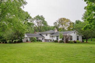 12475 Elmhurst PARKWAY, Elm Grove, WI 53122