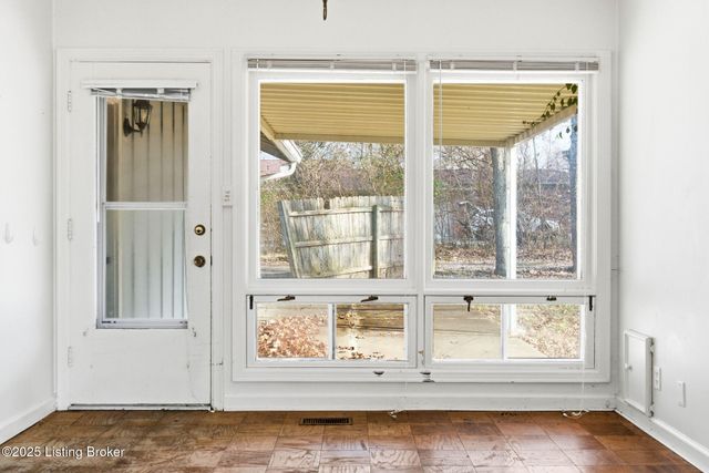 11108 Beech Rd, Louisville, KY 40223