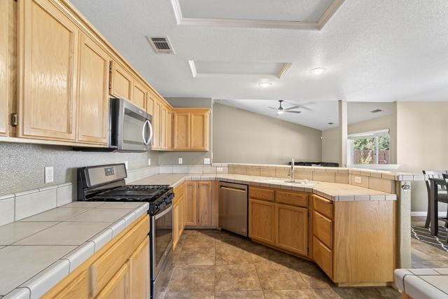 3220 Wandsworth Drive, Shasta Lake, CA 96019